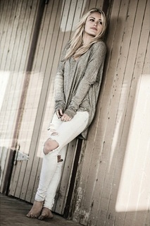 Michelle Randolph feet photo thumbnail