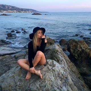 Michelle Randolph feet photo thumbnail