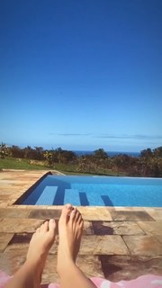 Michelle Randolph feet photo thumbnail