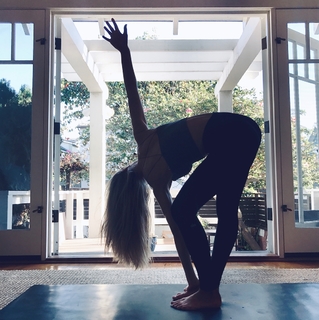 Michelle Randolph feet photo thumbnail