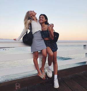 Michelle Randolph feet photo thumbnail