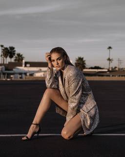 Michelle Randolph feet photo thumbnail