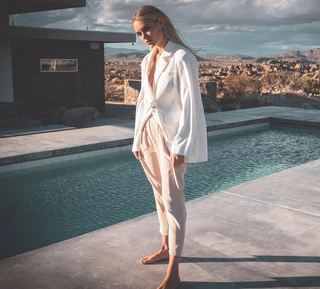 Michelle Randolph feet photo thumbnail