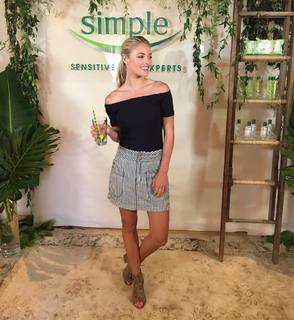 Michelle Randolph feet photo thumbnail