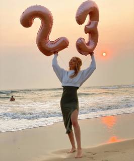 Michelle Randolph feet photo thumbnail