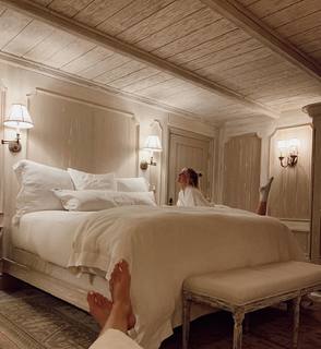 Michelle Randolph feet photo thumbnail