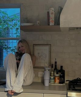 Michelle Randolph feet photo thumbnail