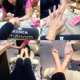 Michelle Renaud feet photo thumbnail