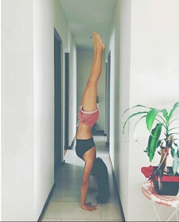 Michelle Renaud feet photo thumbnail