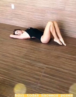 Michelle Renaud feet photo thumbnail