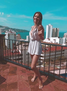 Michelle Renaud feet photo thumbnail