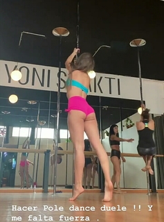 Michelle Renaud feet photo thumbnail