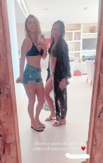 Michelle Renaud feet photo thumbnail
