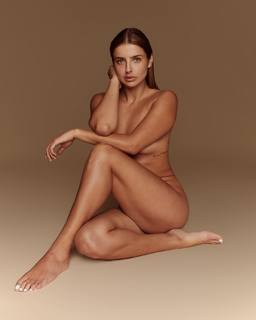 Michelle Renaud feet photo thumbnail