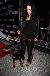 Michelle Rodriguez feet photo thumbnail
