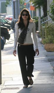 Michelle Rodriguez feet photo thumbnail