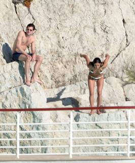 Michelle Rodriguez feet photo thumbnail