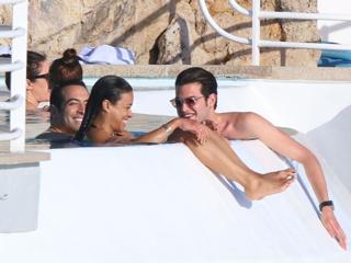 Michelle Rodriguez feet photo thumbnail