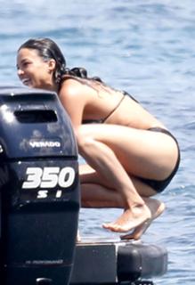 Michelle Rodriguez feet photo thumbnail