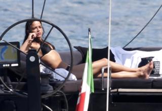 Michelle Rodriguez feet photo thumbnail