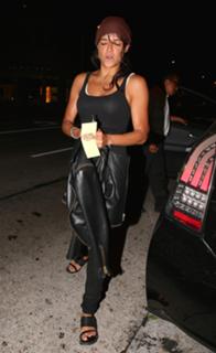 Michelle Rodriguez feet photo thumbnail