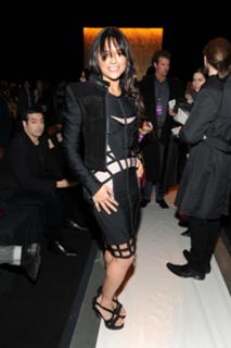 Michelle Rodriguez feet photo thumbnail