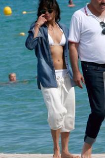 Michelle Rodriguez feet photo thumbnail
