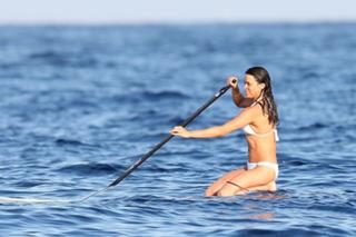 Michelle Rodriguez feet photo thumbnail