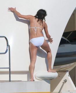 Michelle Rodriguez feet photo thumbnail