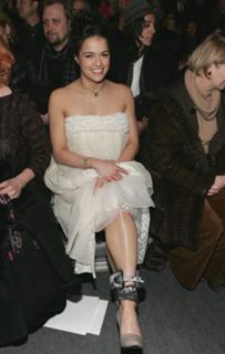 Michelle Rodriguez feet photo thumbnail