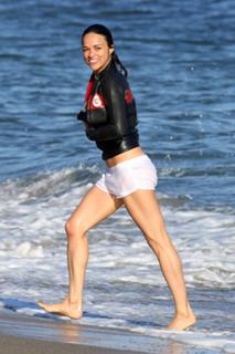Michelle Rodriguez feet photo thumbnail