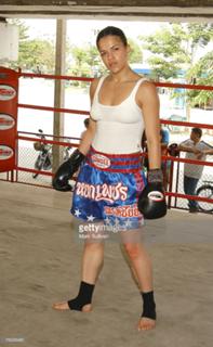 Michelle Rodriguez feet photo thumbnail