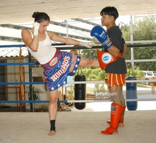 Michelle Rodriguez feet photo thumbnail