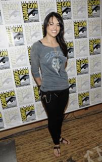 Michelle Rodriguez feet photo thumbnail