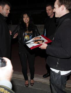 Michelle Rodriguez feet photo thumbnail