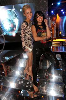 Michelle Rodriguez feet photo thumbnail