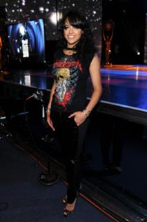 Michelle Rodriguez feet photo thumbnail