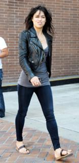 Michelle Rodriguez feet photo thumbnail