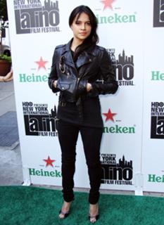 Michelle Rodriguez feet photo thumbnail