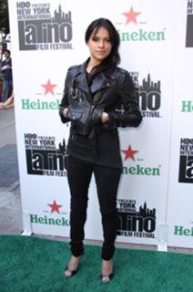 Michelle Rodriguez feet photo thumbnail