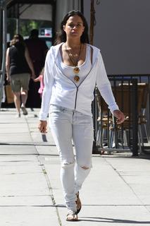 Michelle Rodriguez feet photo thumbnail