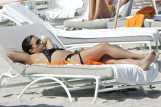 Michelle Rodriguez feet photo thumbnail