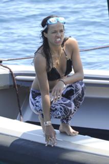 Michelle Rodriguez feet photo thumbnail