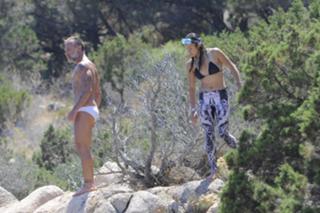 Michelle Rodriguez feet photo thumbnail