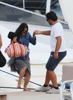 Michelle Rodriguez feet photo thumbnail
