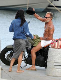 Michelle Rodriguez feet photo thumbnail