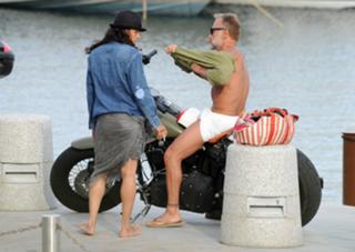 Michelle Rodriguez feet photo thumbnail