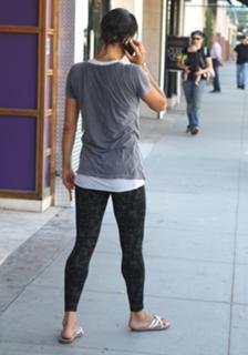 Michelle Rodriguez feet photo thumbnail