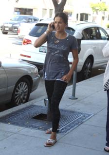 Michelle Rodriguez feet photo thumbnail