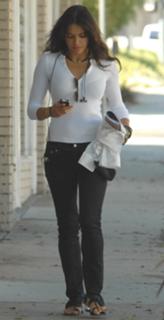 Michelle Rodriguez feet photo thumbnail